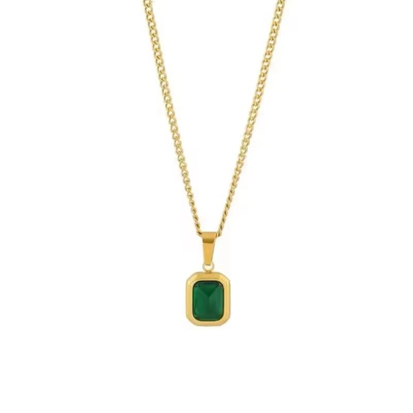 18K Gold Plated Emerald Green Pendant Necklace - Picture 5 of 6